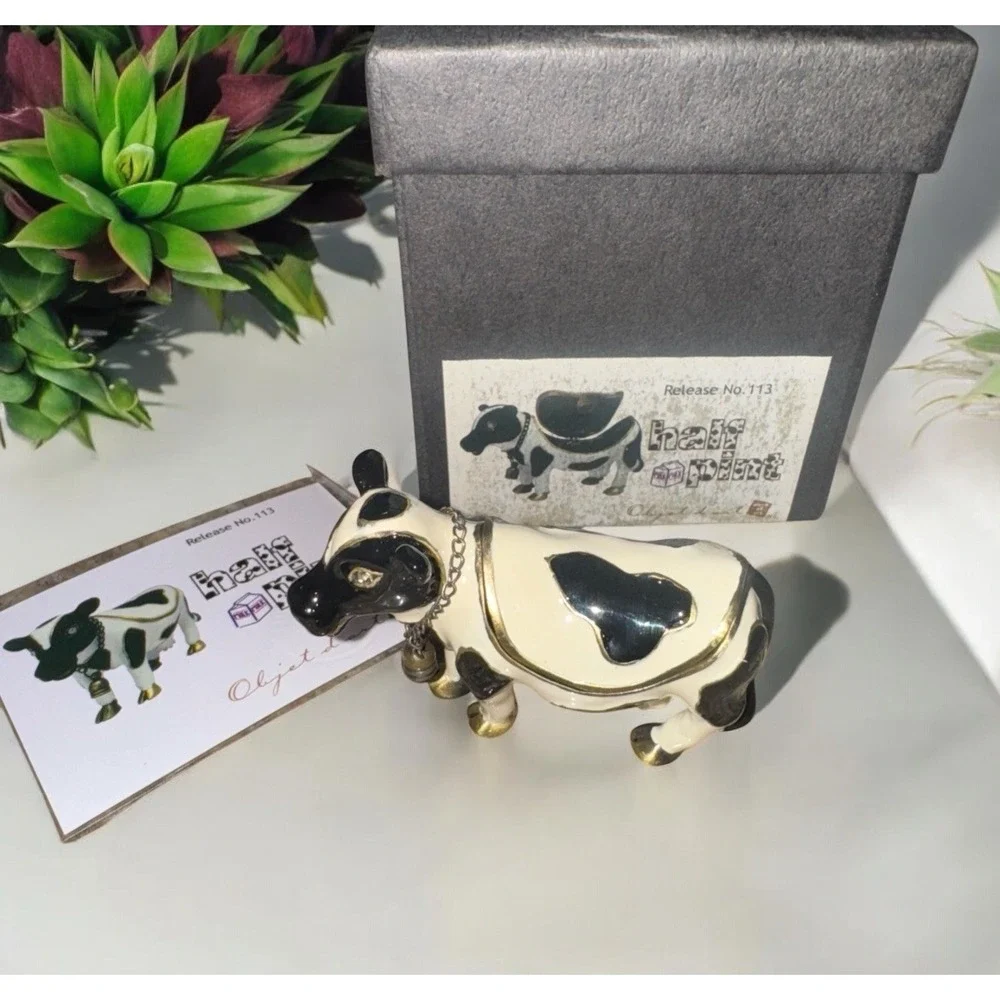 Objet D'Art #113 Dairy Farmer Sweet Cow 